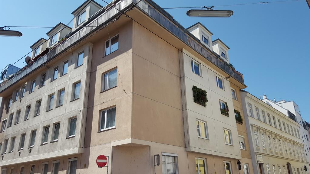 Hernals Apartment *