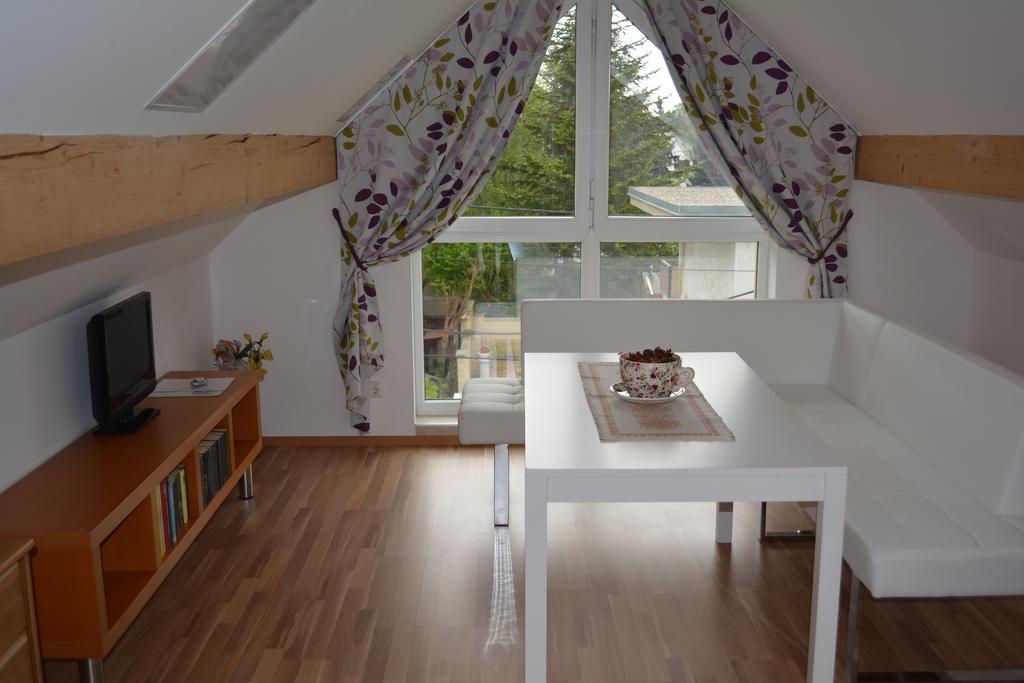 Florian Apartment *