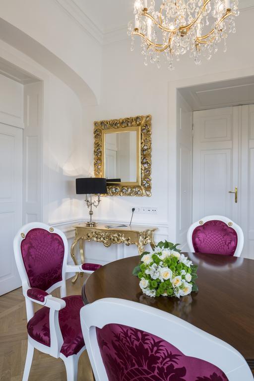 Schloss Schoenbrunn Grand Suite Apartment Vienna