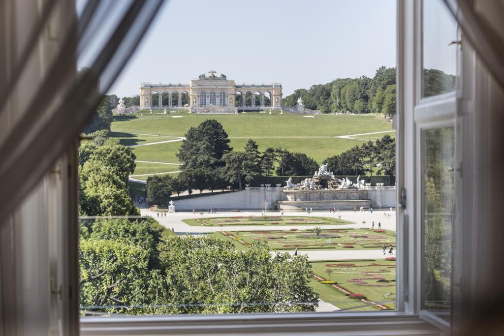 Schloss Schoenbrunn Grand Suite Vienna