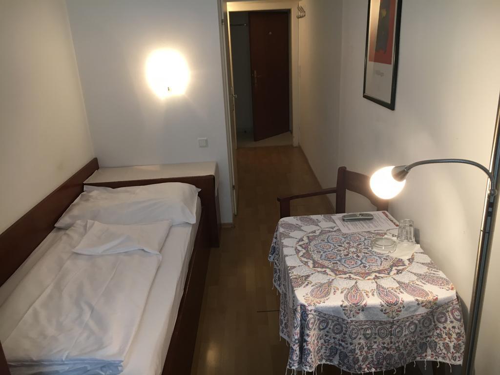Hotel Pension Ani-Falstaff 3*