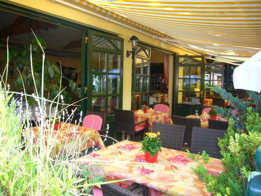 Hotel Strebersdorferhof 3*