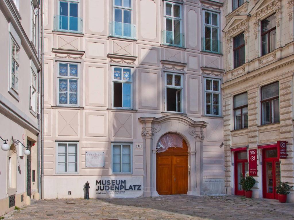 Elegant Apartment