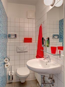 Hotel Meininger Hauptbahnhof 3*
