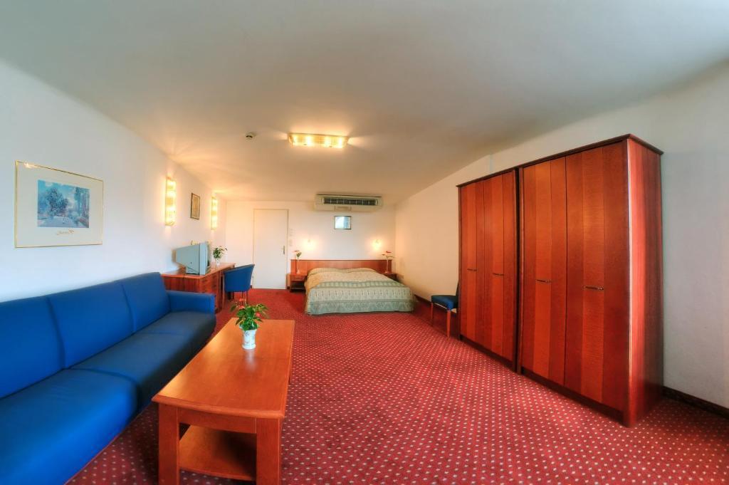 Carlton Opera Aparthotel Wien