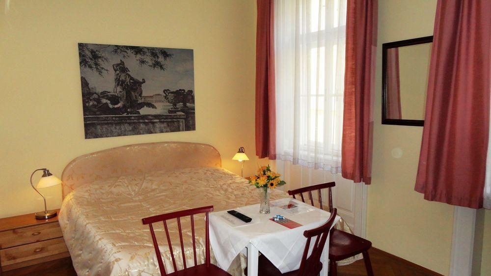 Lehrerhaus Hotel Viena