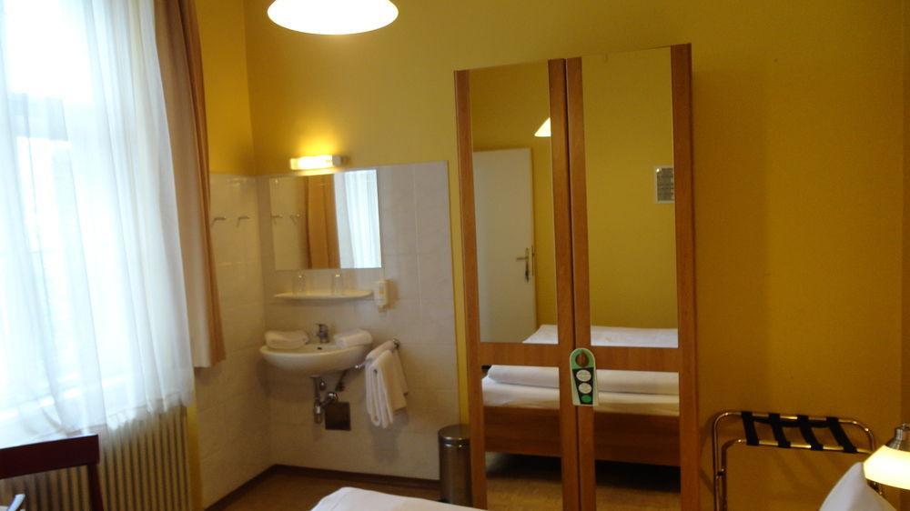 Lehrerhaus Hotel Viena