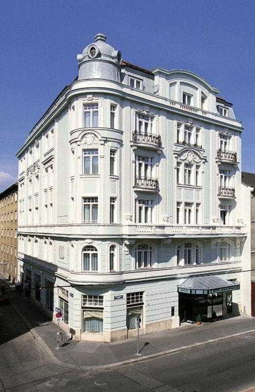 Hotel Johann Strauss 4*