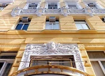 Carlton Opera Vienna