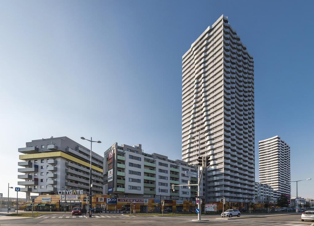 Sky View By Ichbucheat Apartment *