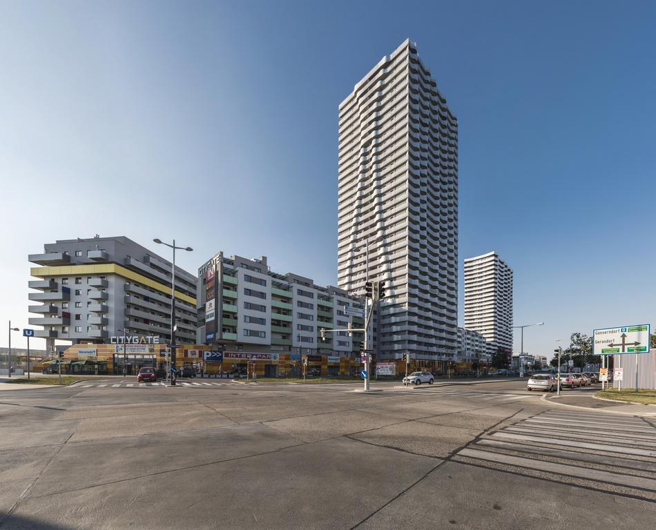 Sky View By Ichbucheat Apartment *