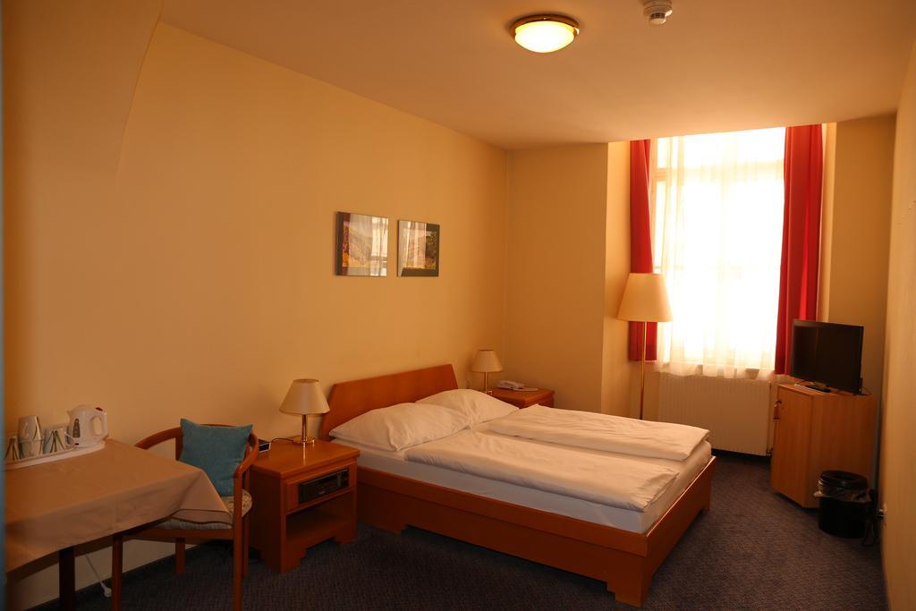 Very Apartments, 5 Min To Center, No Reception Hotel
