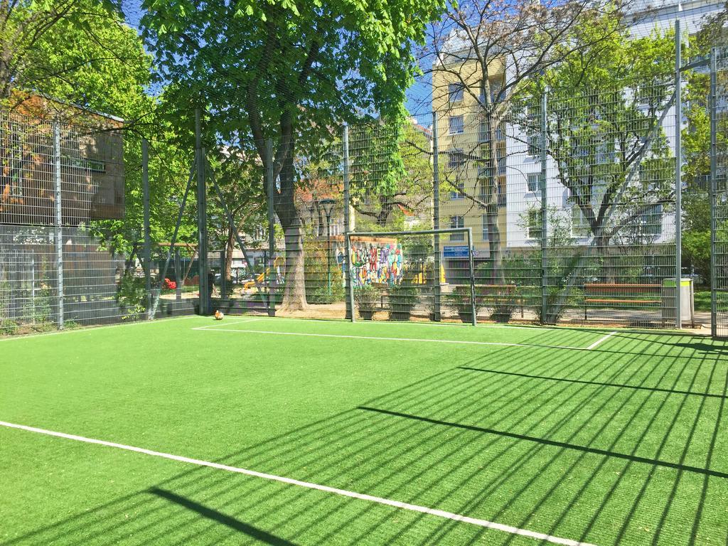 Sky9 Margareten Apartamento *