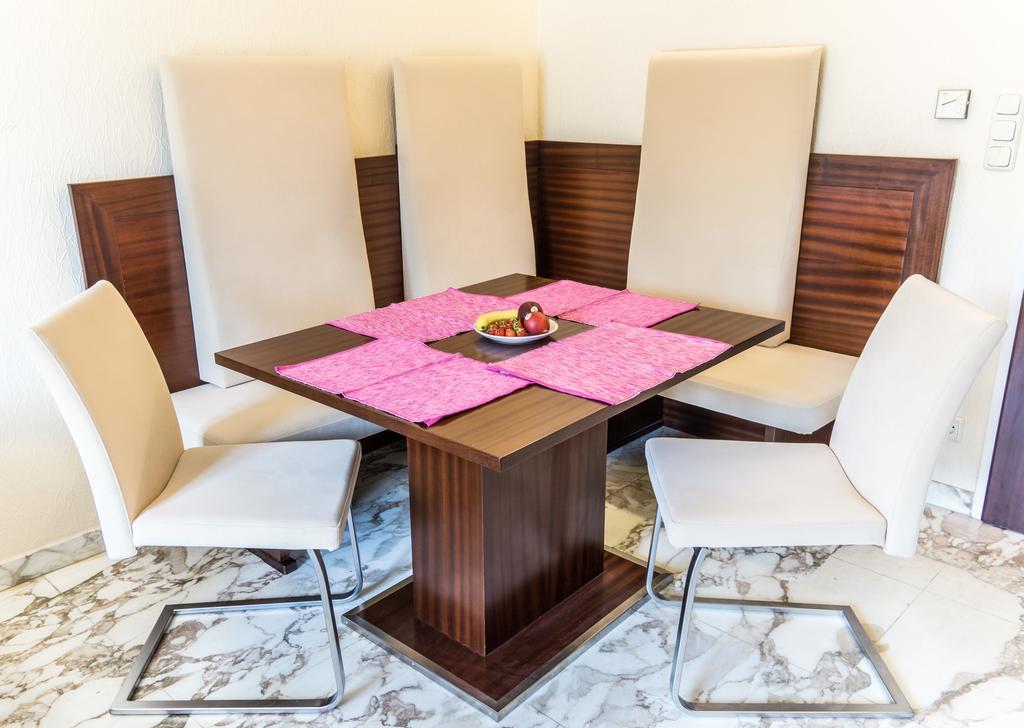 Living Hoher Markt Apartamento