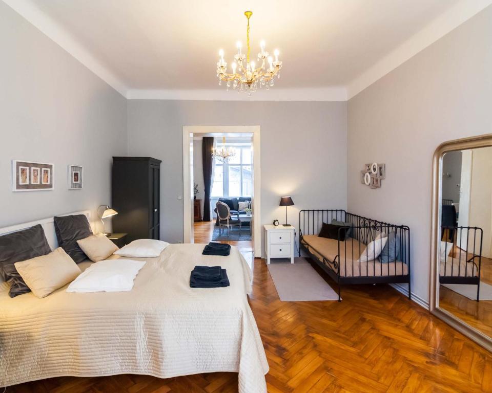 Elegant Apartment