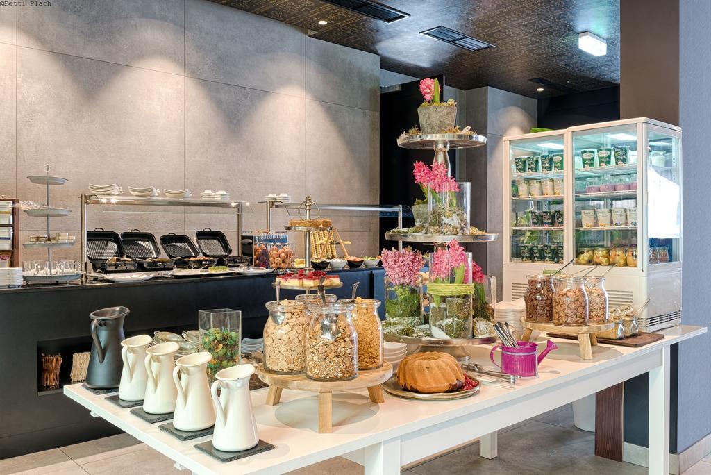 Mercure Raphael Hotel