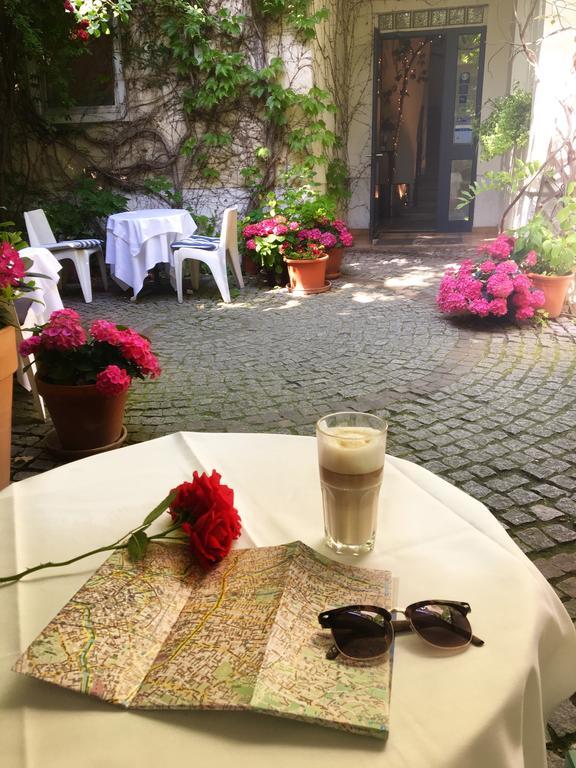 Wiener Kindl Hotel