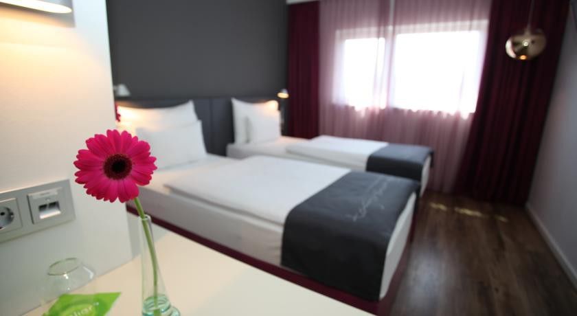 Hotel Plaza Gasometer Viena