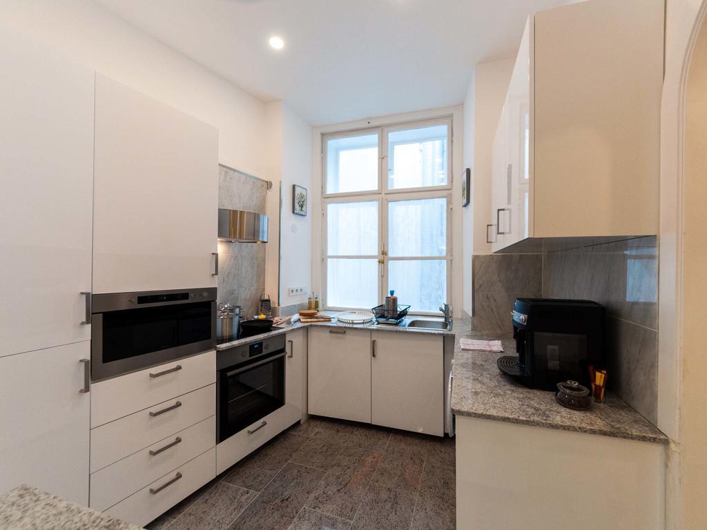 Elegant Apartment