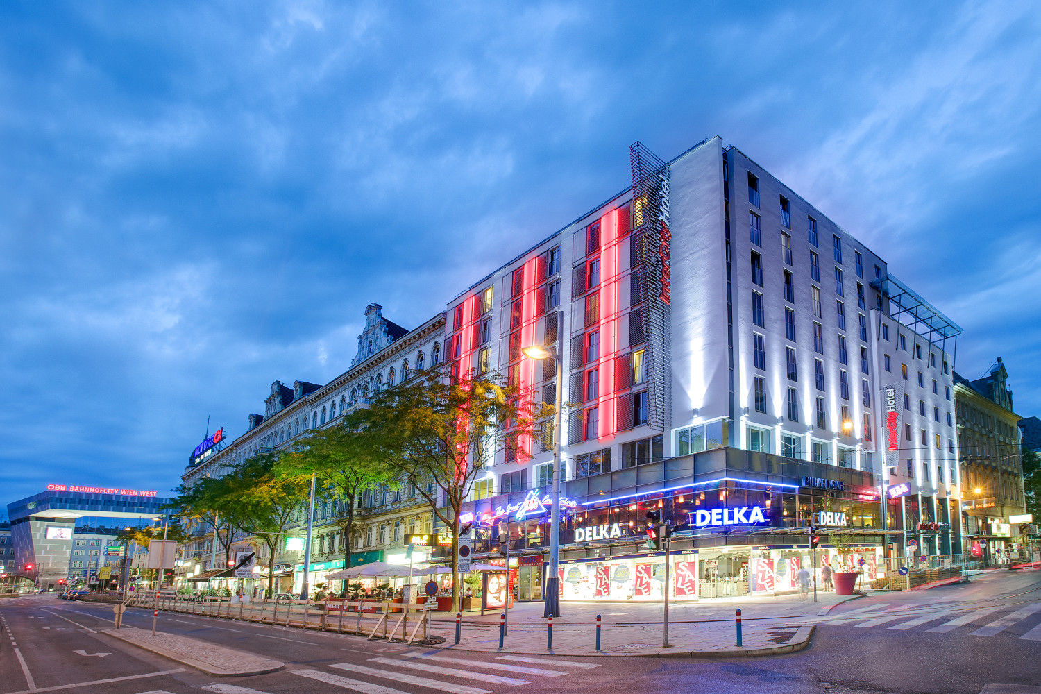 Hotel Intercityhotel 4*