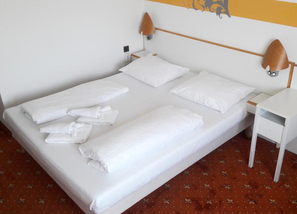Hotel Lenas West 3*