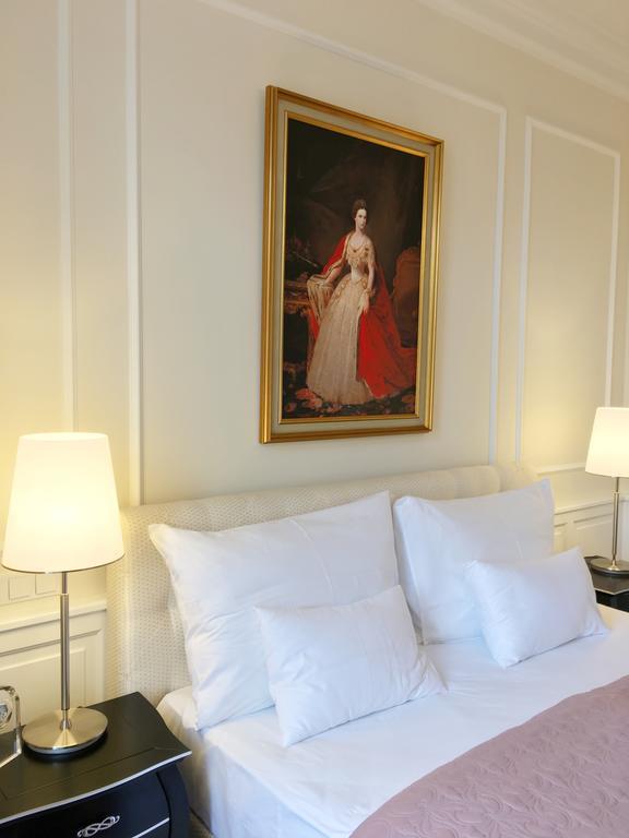 Imperium - Experience The Luxurious In Center *