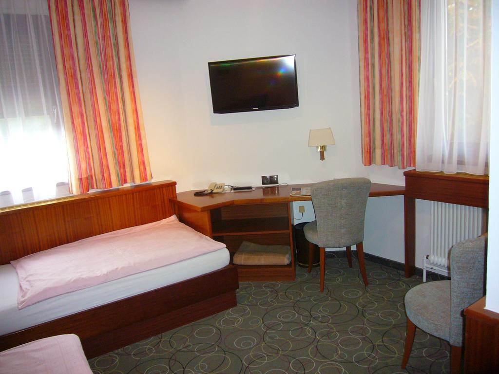 Hotel Strebersdorferhof 3*