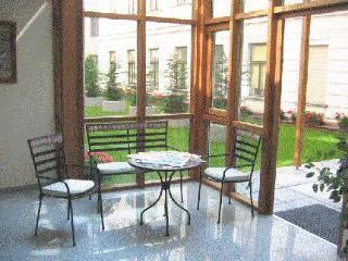 Schonbrunn Hotel
