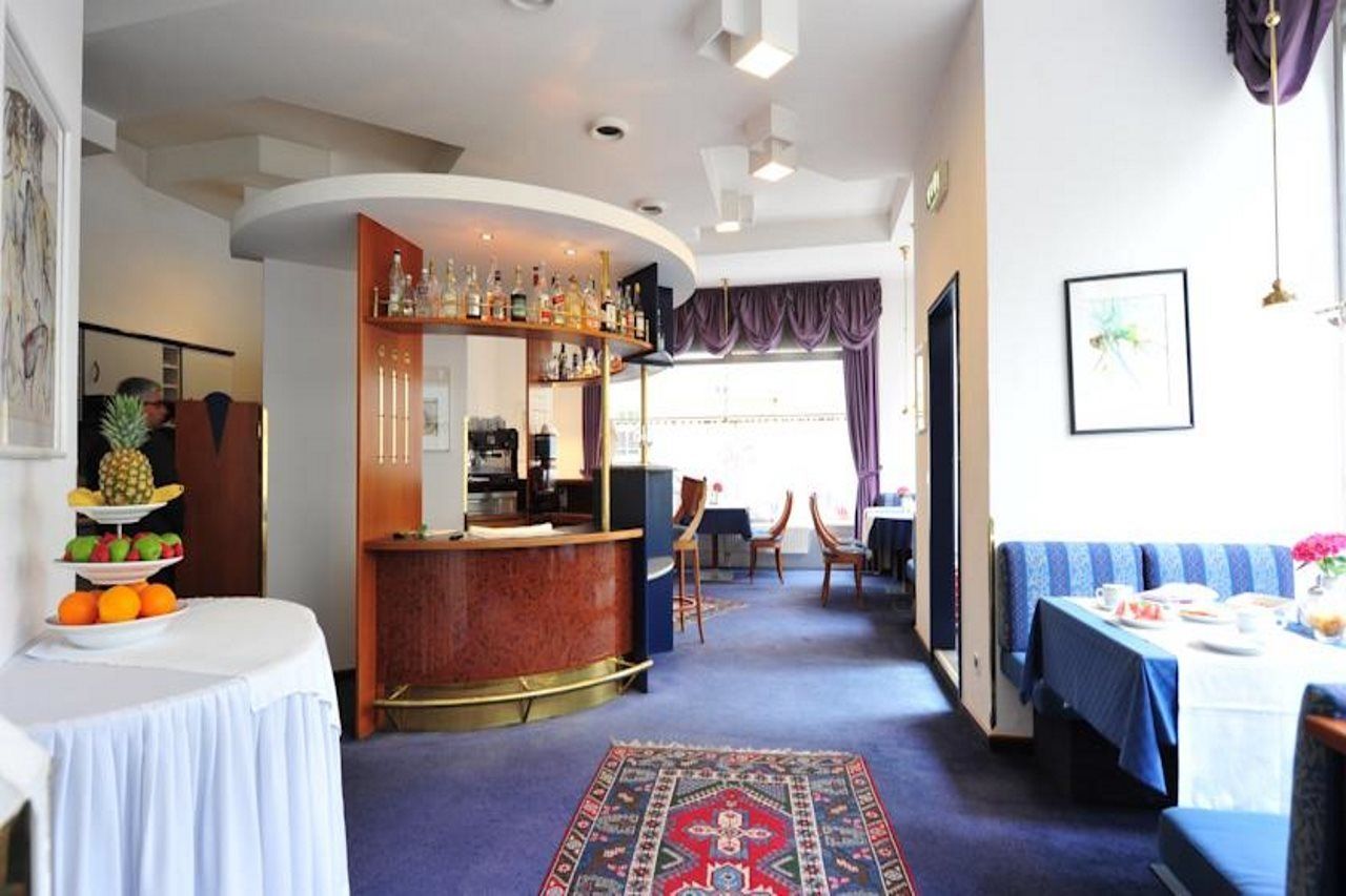 The Weekend 4*