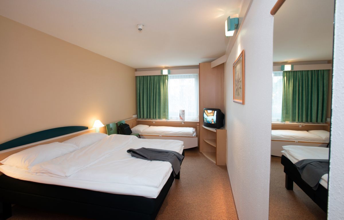 Ibis 3*