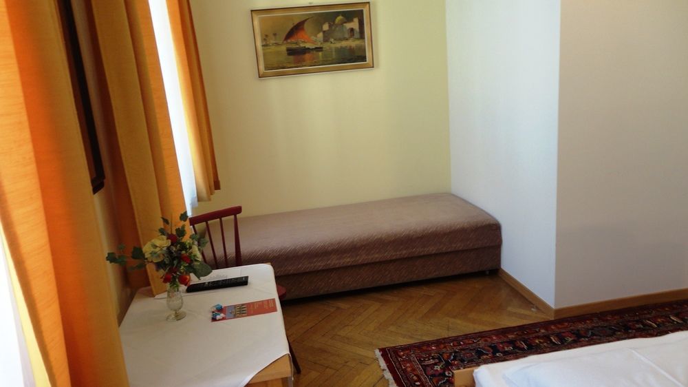 Hotel Lehrerhaus 2*