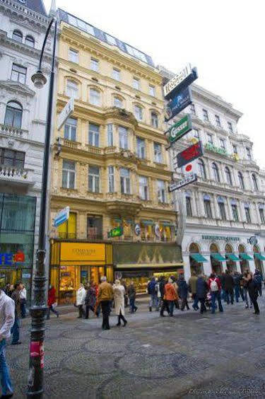 Opera I Self Check In 4* Wien