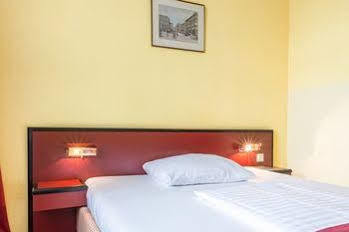 Fuerst Metternich Hotel