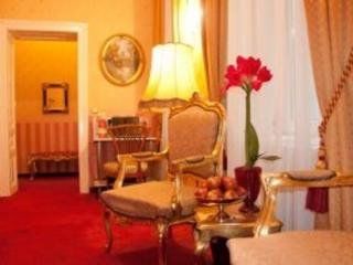 Opera I Self Check In Hotel 4*