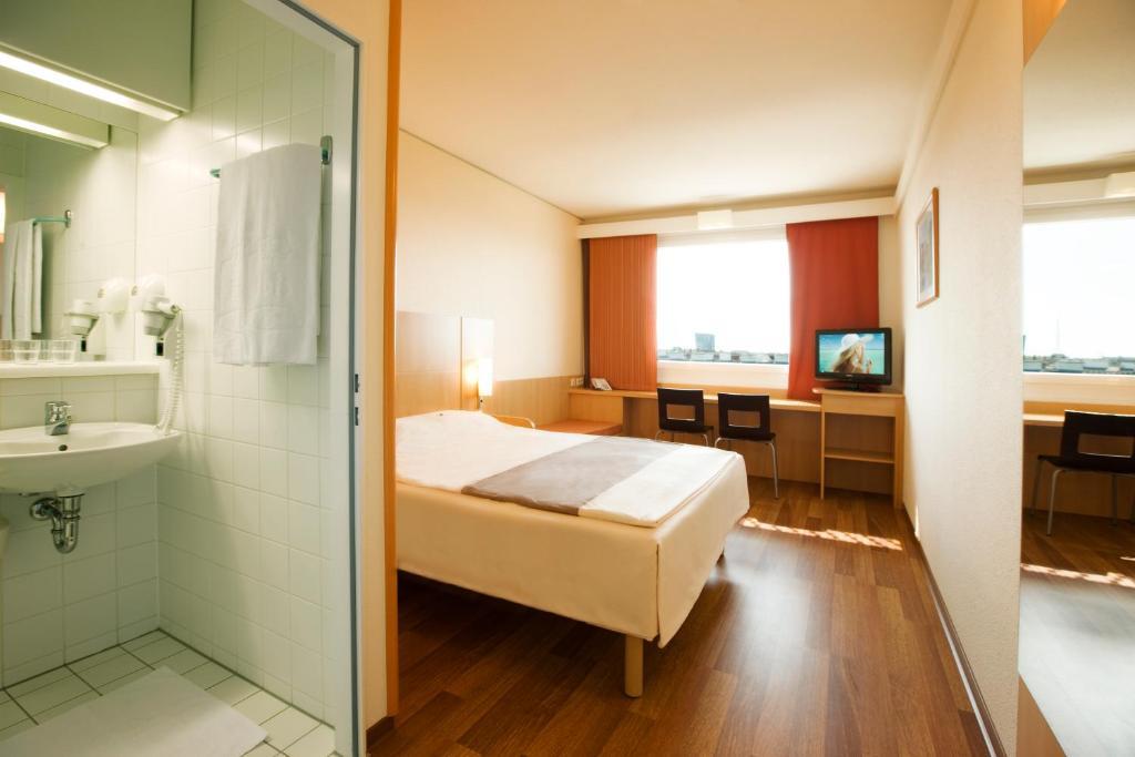 Ibis Messe Hotel 3*
