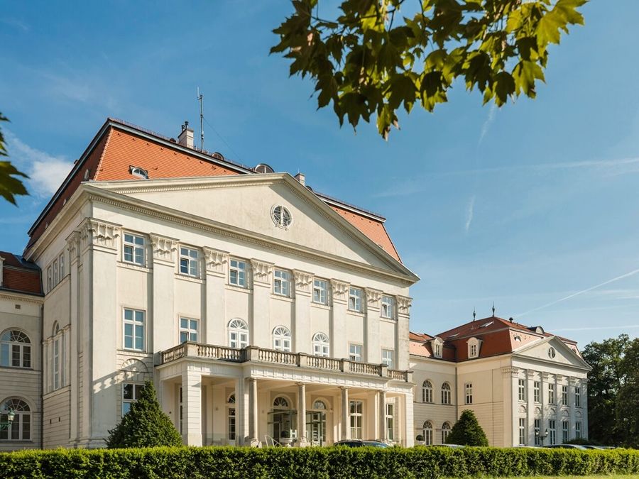Hotel Austria Trend Schloss Wilhelminenberg 4*