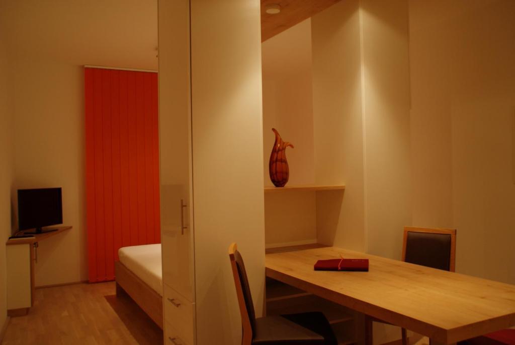 Servus Karlsplatz Apartment