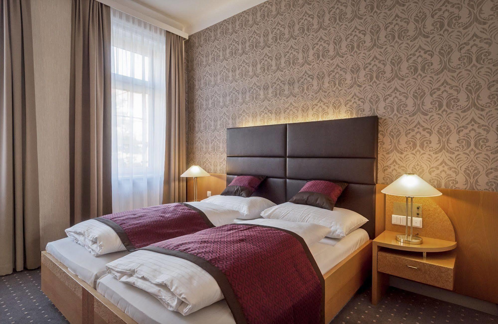 Club Cortina 4* Viena