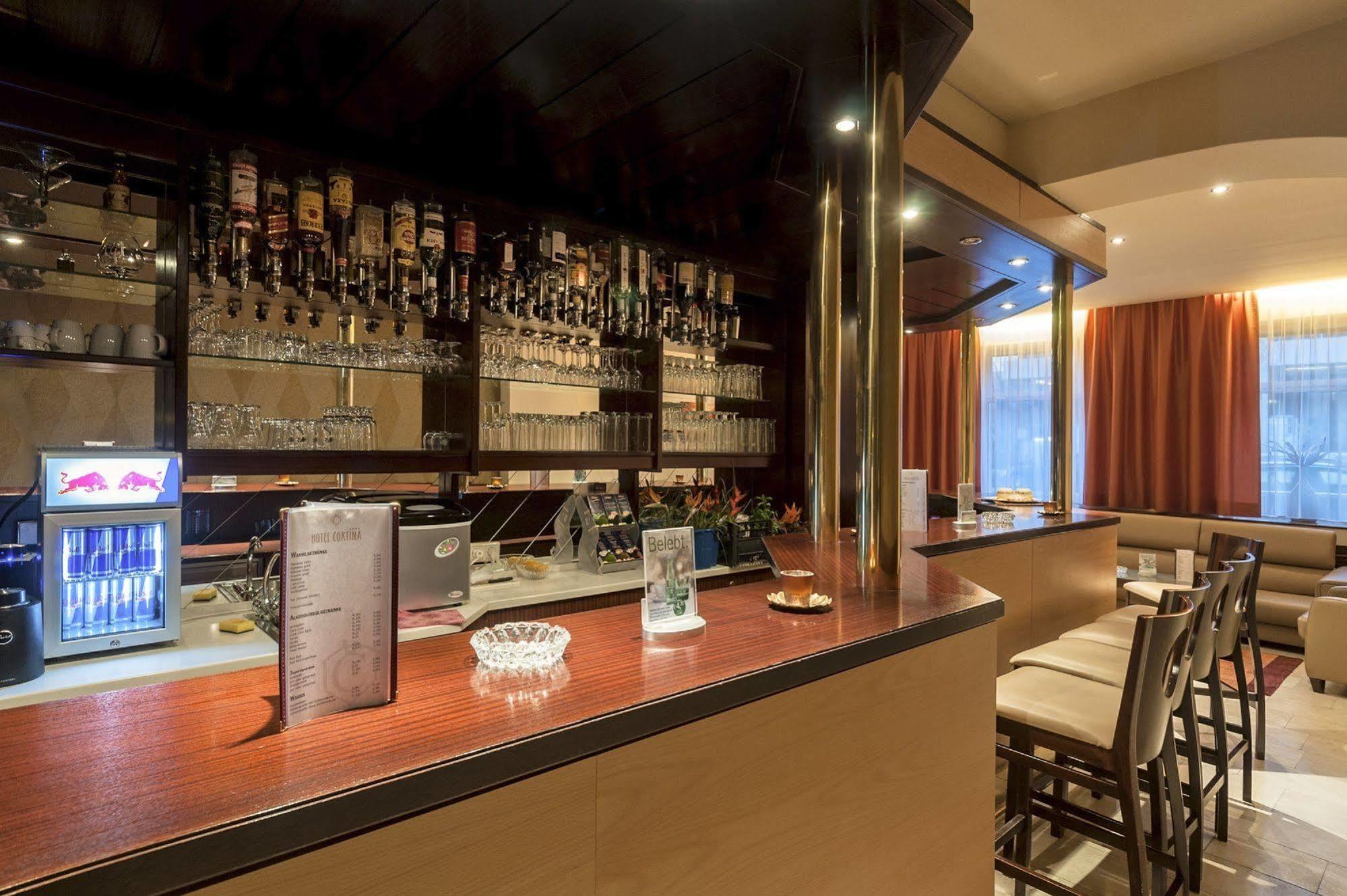 Club Cortina 4* Viena