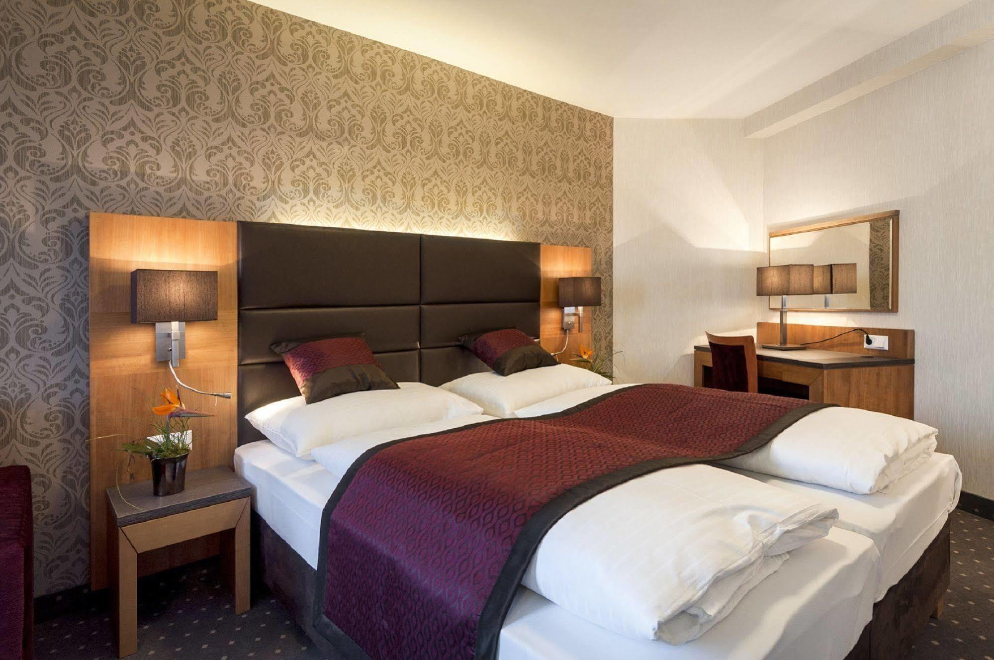 Club Cortina 4*