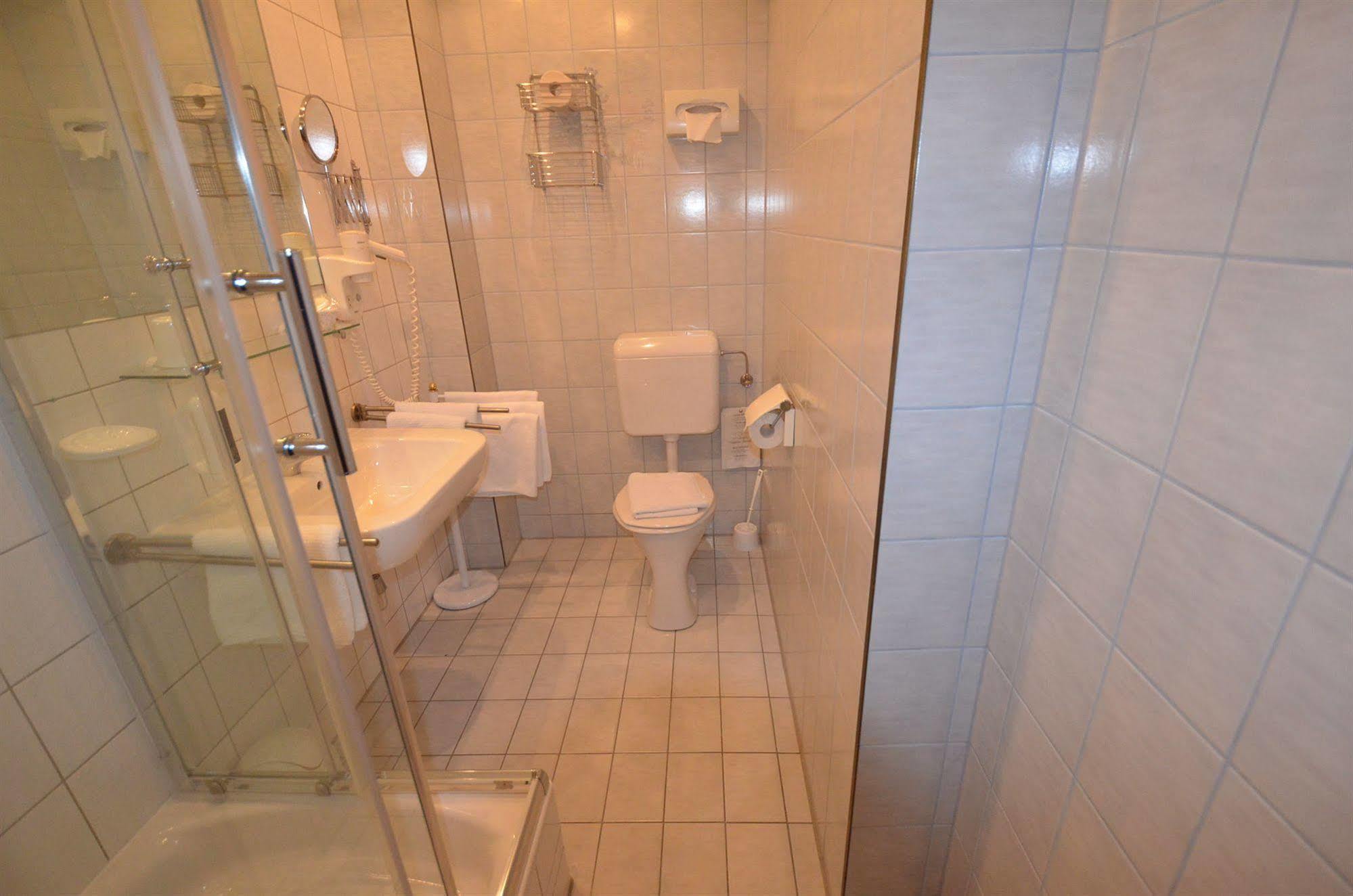 Lumes - Self Check In 4* Vienna