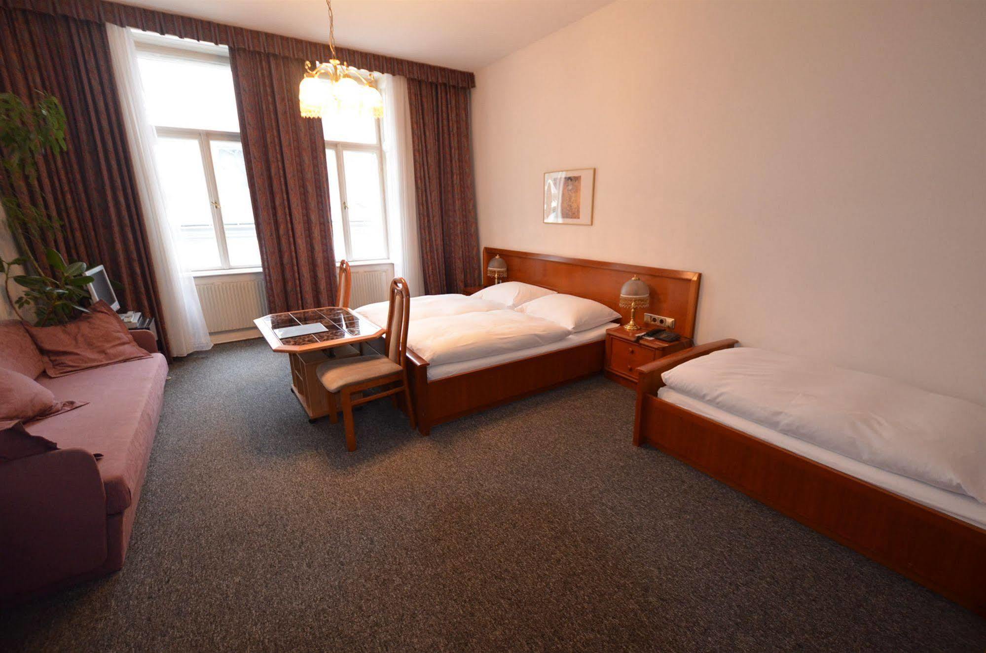 Guest house Lumes - Self Check In 4*