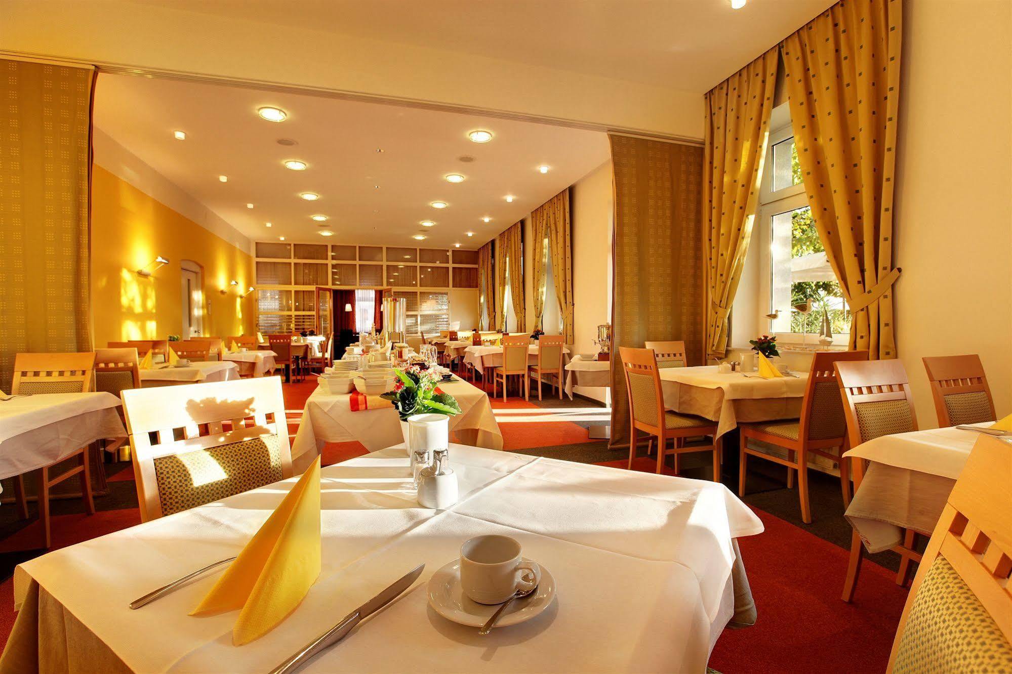 Strandhotel Alte Donau