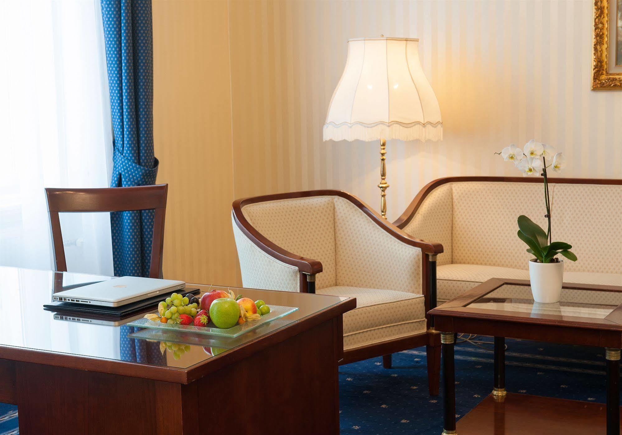 Ambassador Hotel 5*