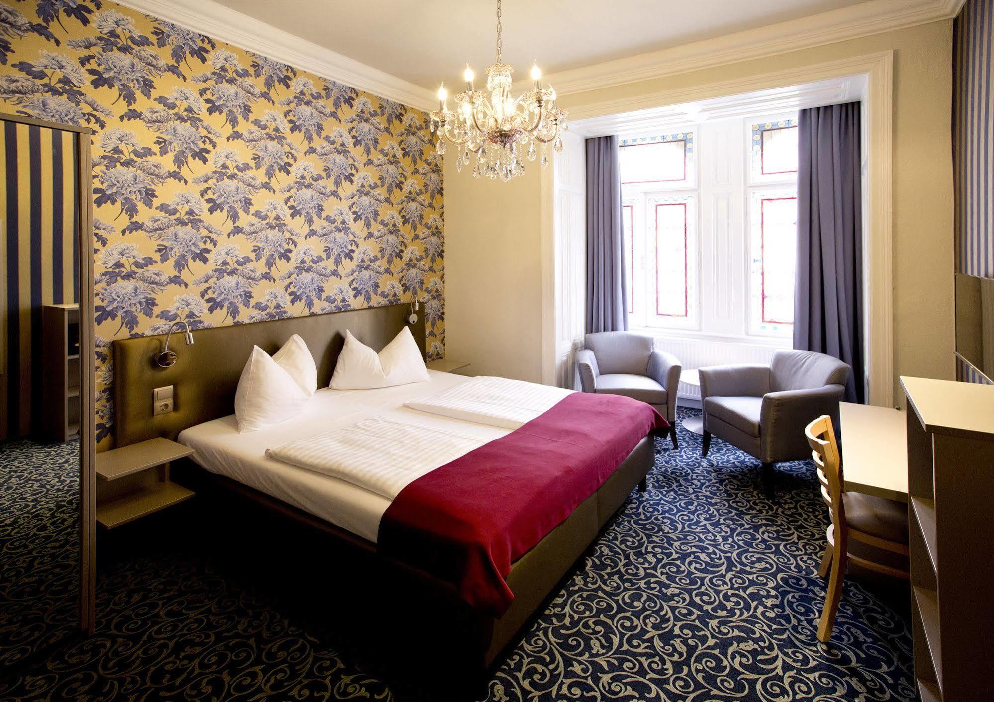Hotel Fuerst Metternich 3*