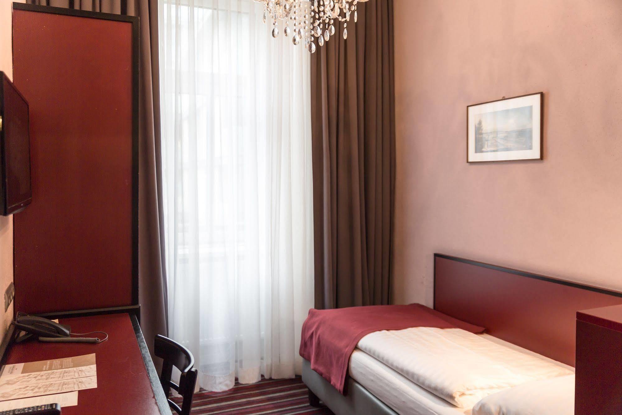 Hotel Fuerst Metternich 3*