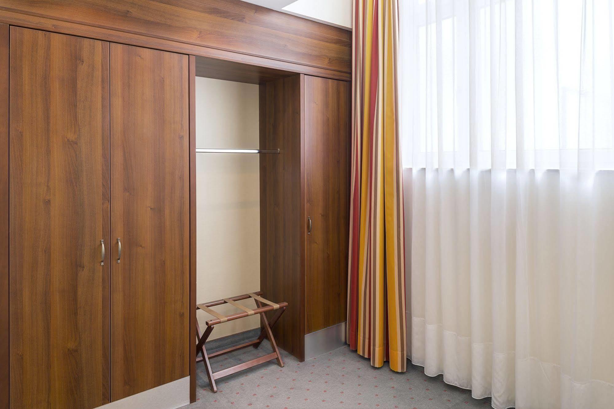 Nh Belvedere Hotel 4*