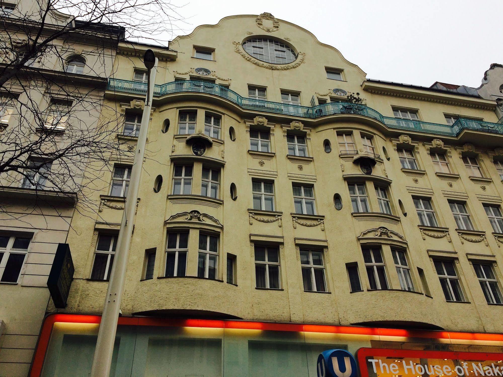 Bed & Breakfast Mariahilf 3*