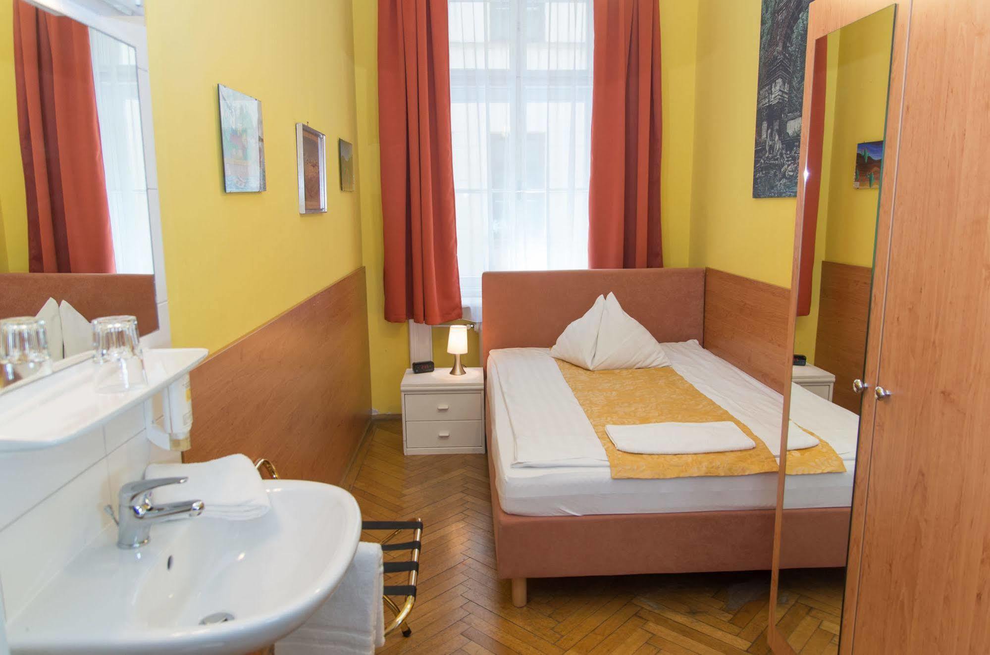 Lehrerhaus Hotel Viena