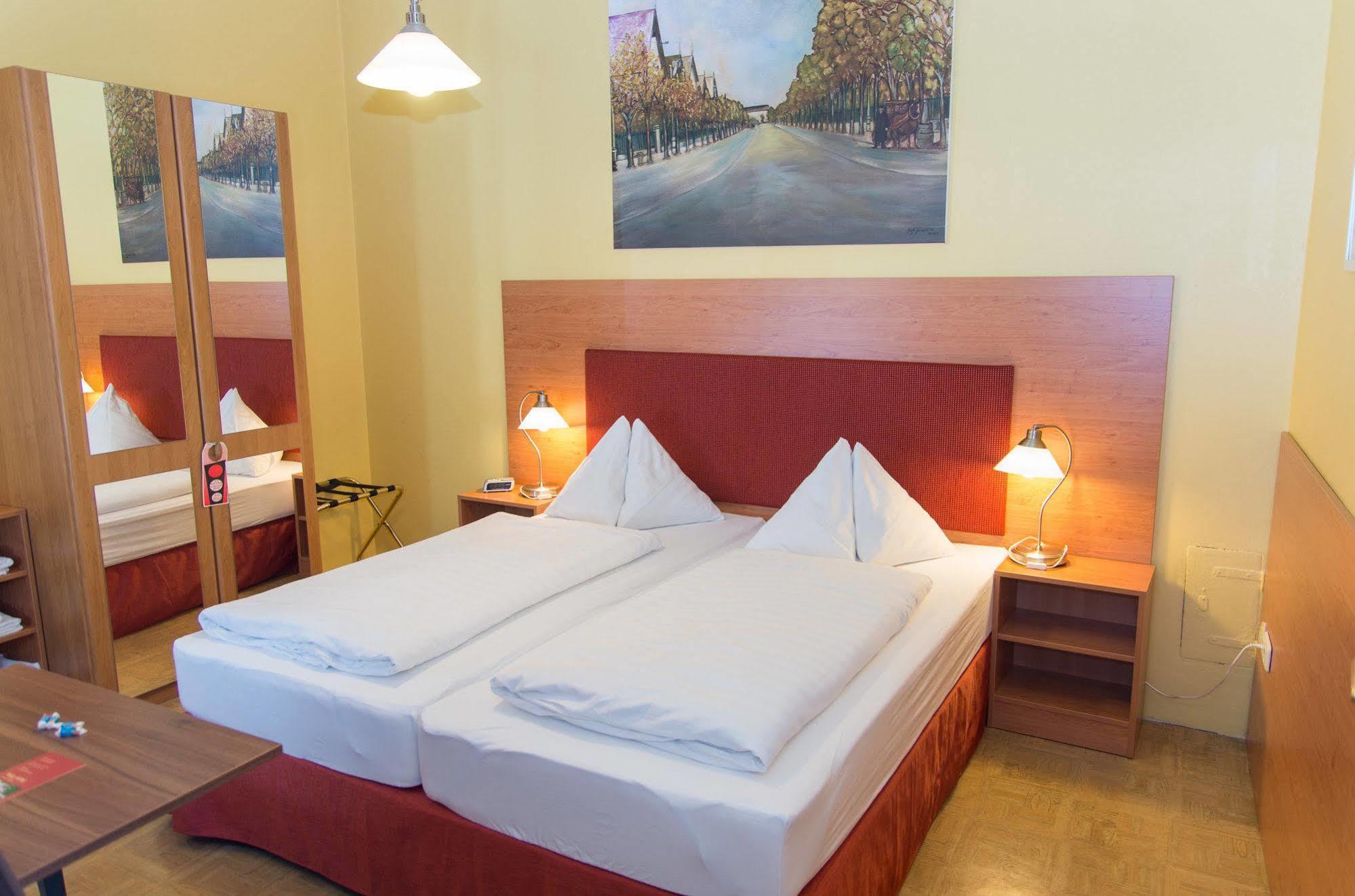 Lehrerhaus Hotel 2*